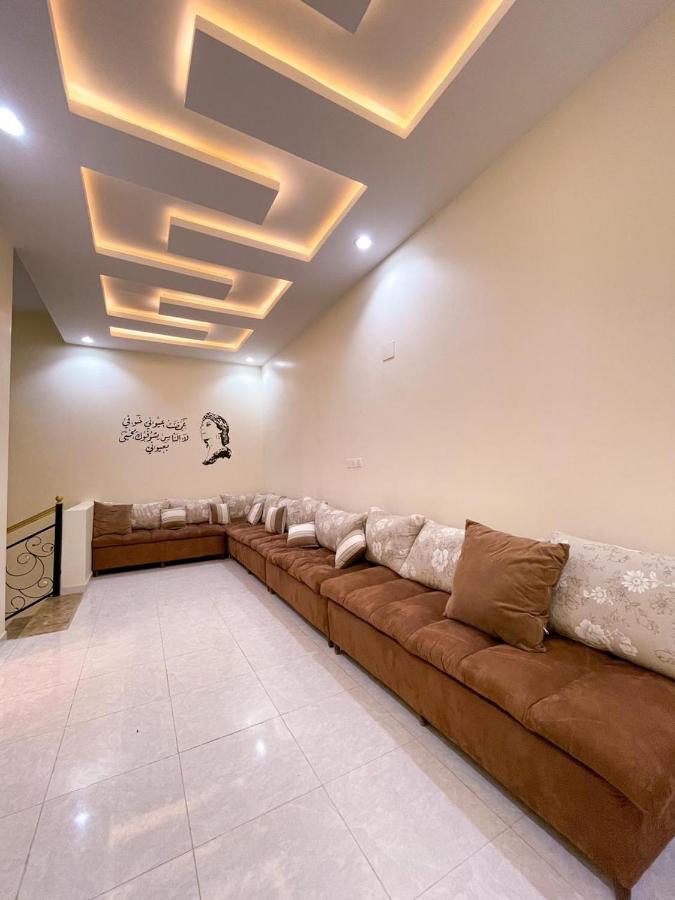فيلا هابي نايت Villa Ash Shafā Екстериор снимка